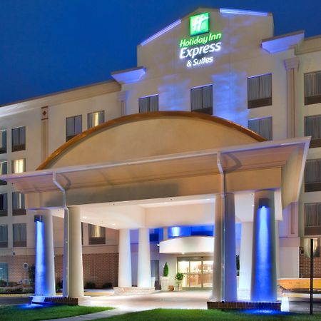 Holiday Inn Express Hotel & Suites Fredericksburg By Ihg Extérieur photo