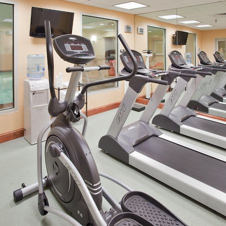 Holiday Inn Express Hotel & Suites Fredericksburg By Ihg Extérieur photo