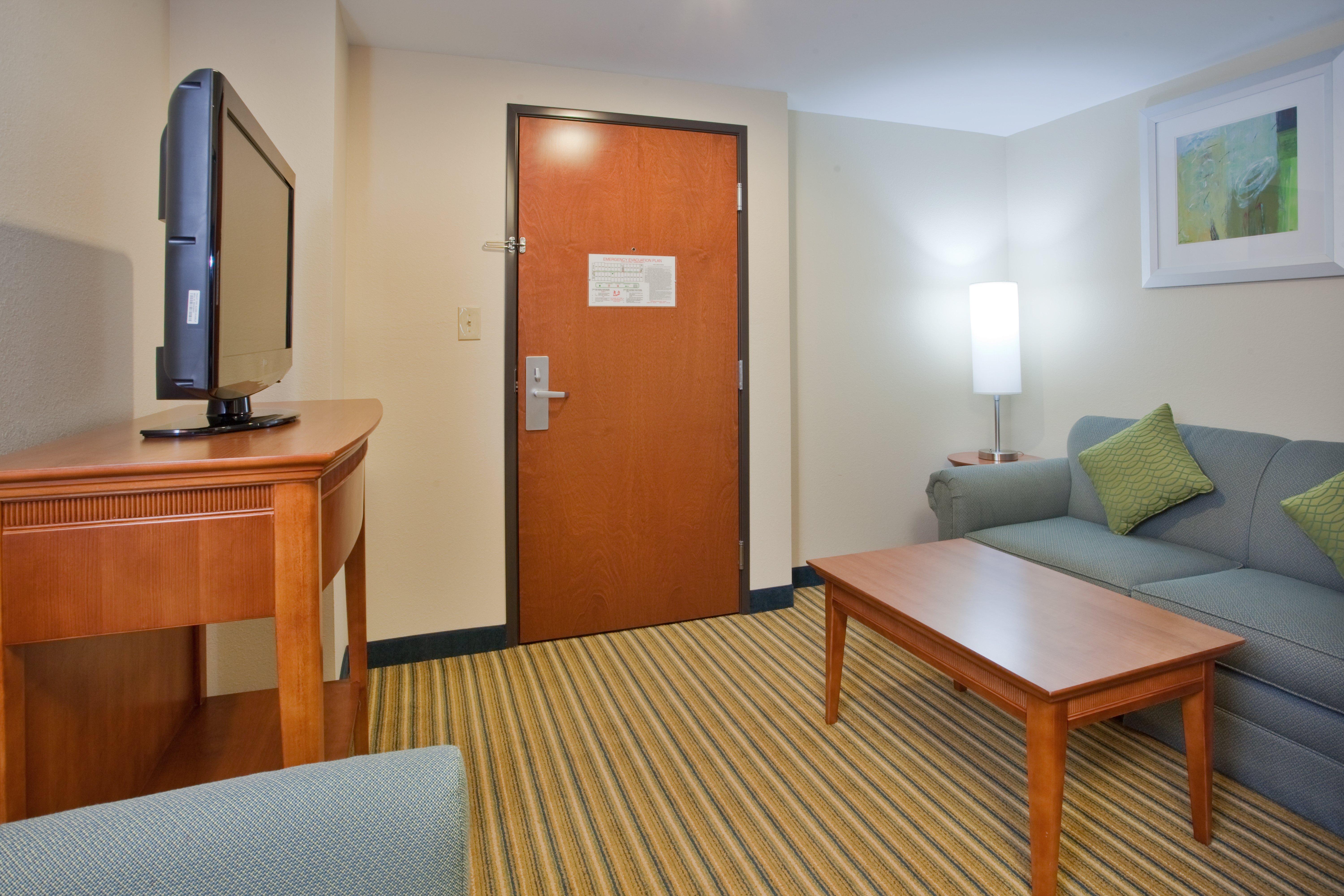 Holiday Inn Express Hotel & Suites Fredericksburg By Ihg Extérieur photo