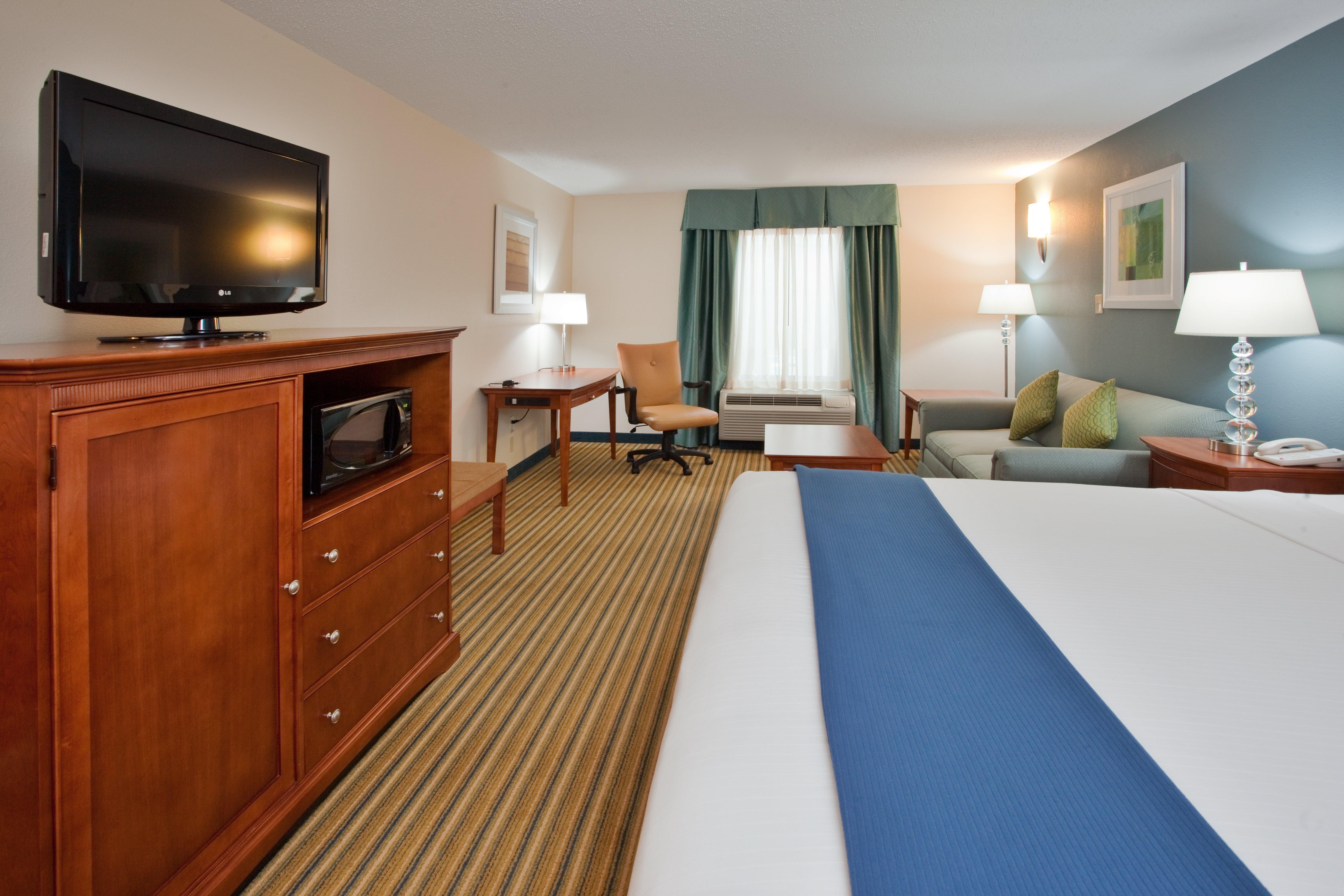Holiday Inn Express Hotel & Suites Fredericksburg By Ihg Extérieur photo