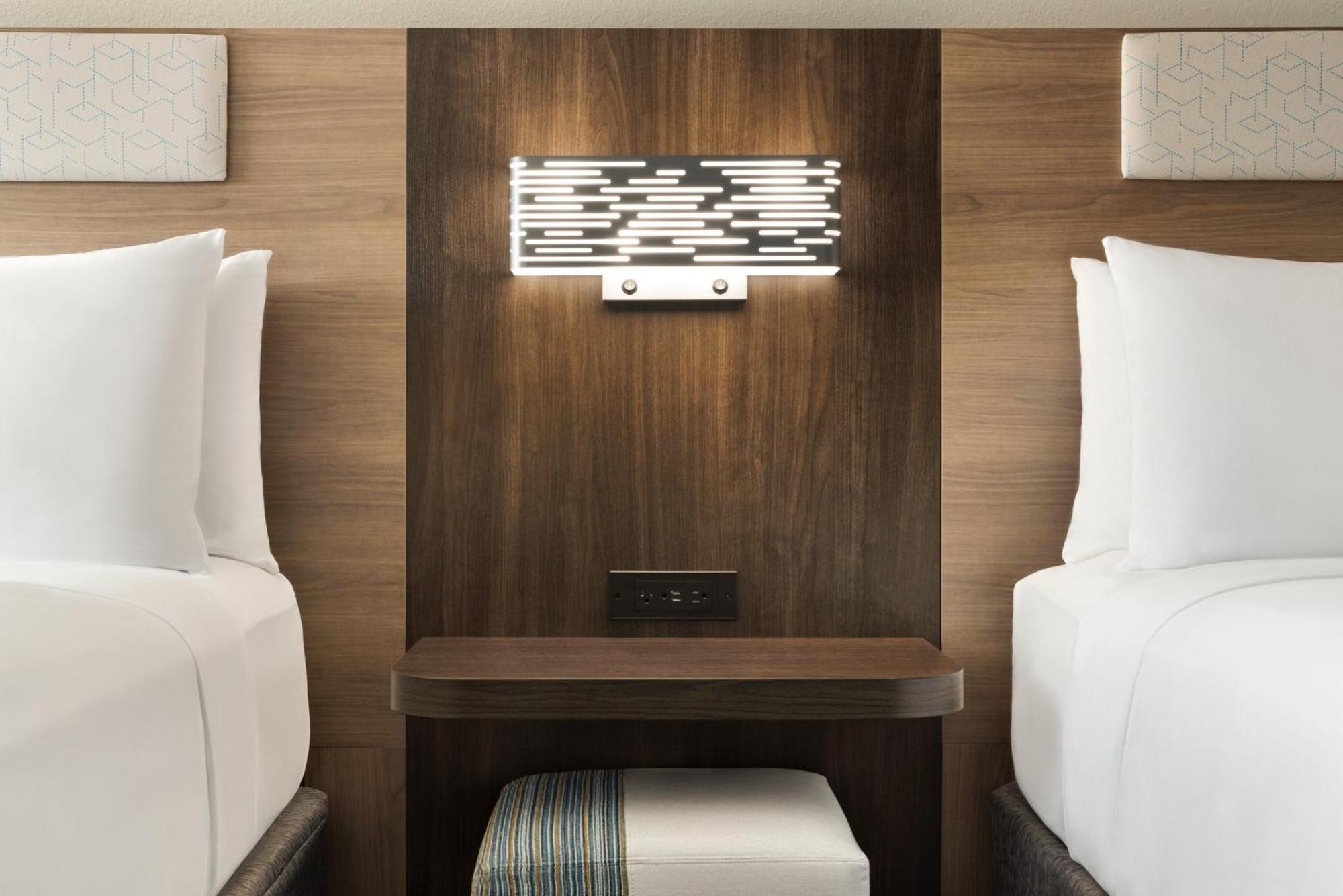 Holiday Inn Express Hotel & Suites Fredericksburg By Ihg Extérieur photo