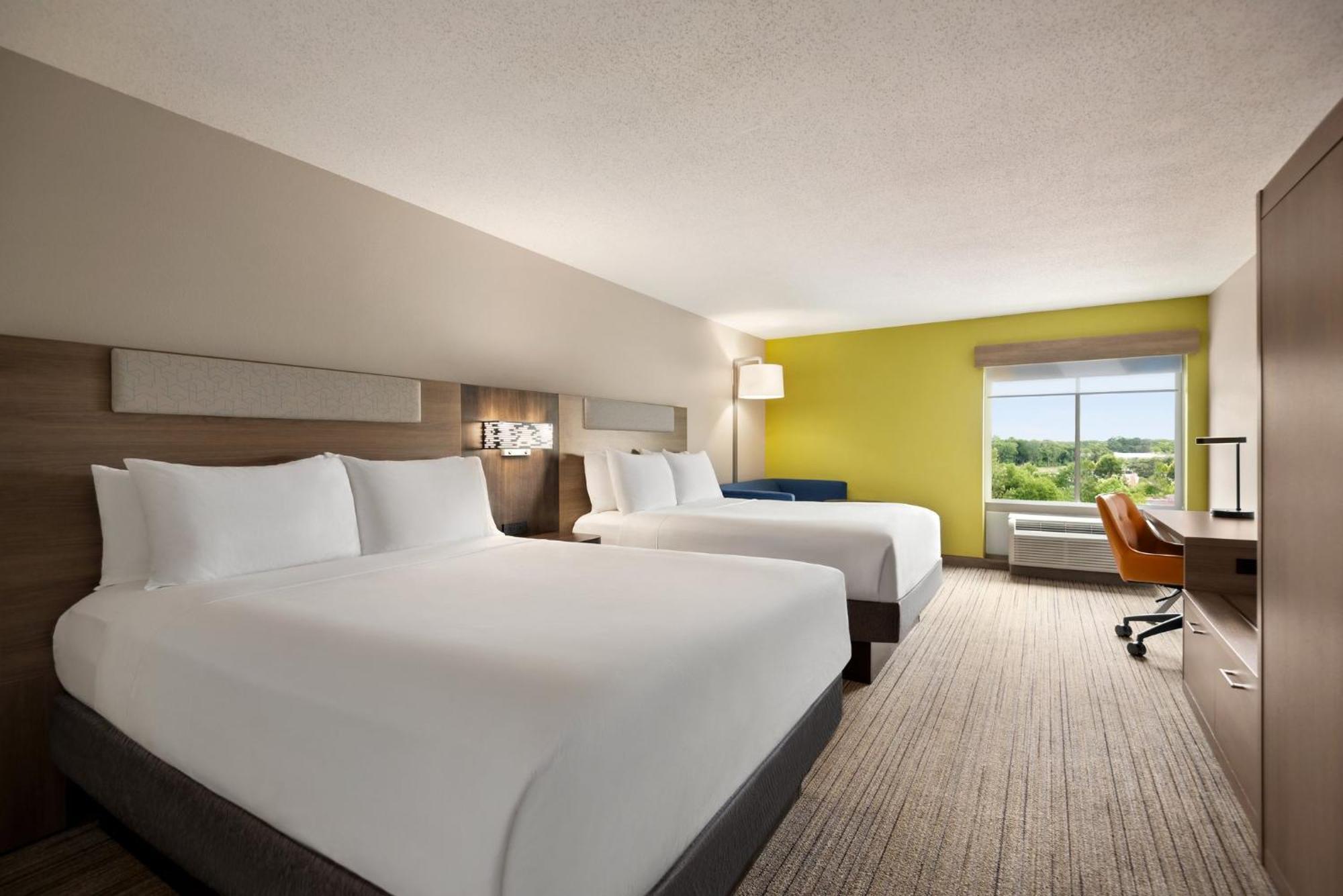 Holiday Inn Express Hotel & Suites Fredericksburg By Ihg Extérieur photo